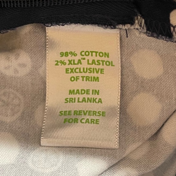 Lilly Pulitzer Palm Beach Fit navy blue with white lemon print cropped pants 2 - Picture 5 of 6